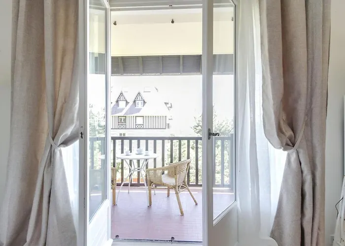 Appartement Les Corniches Du Mont Canisy-3 By Interhome Blonville-sur-Mer